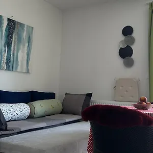 New In - Free Parking Apartman